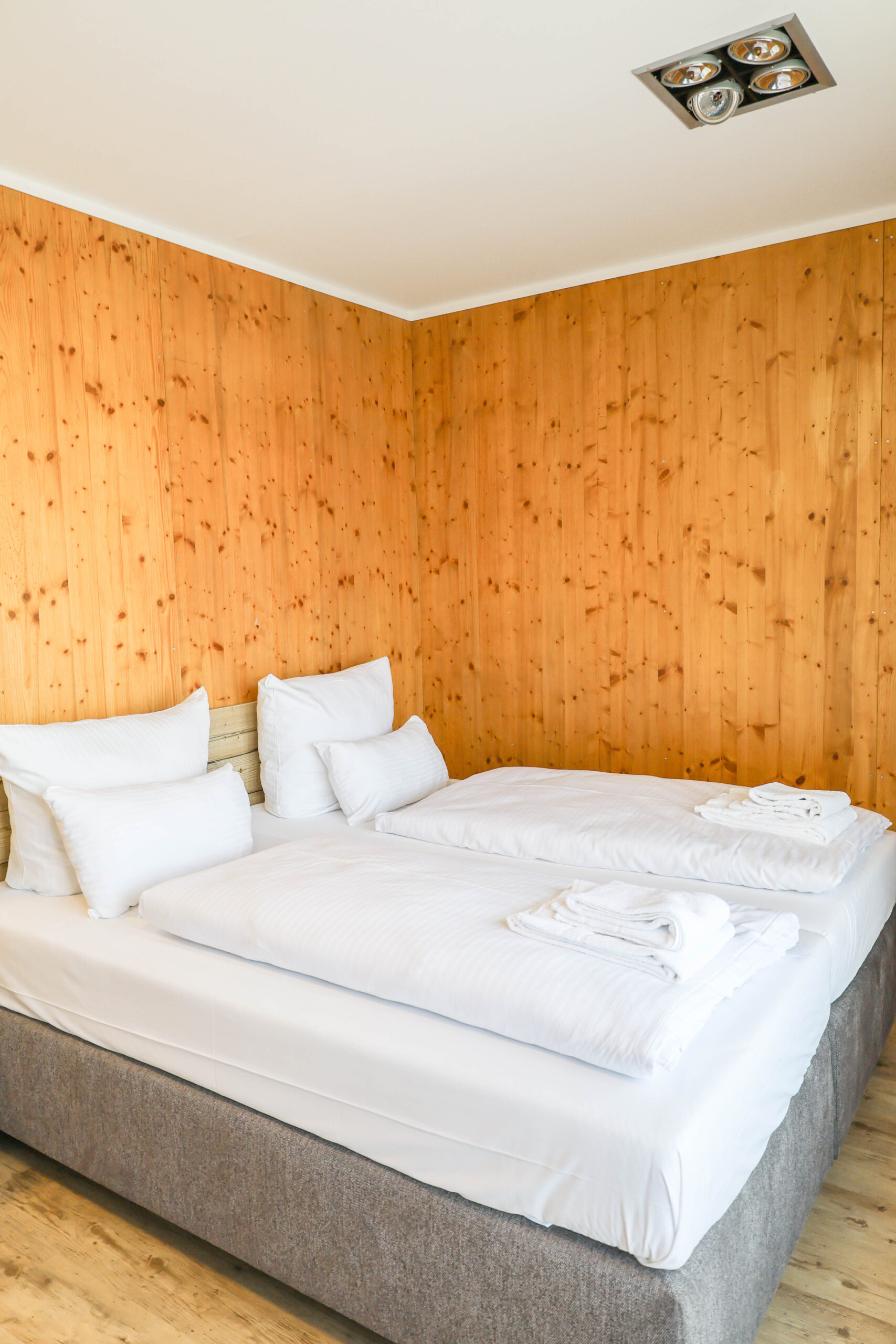 urbanoak-zimmer-komfort-doppelzimmer-content-vv1
