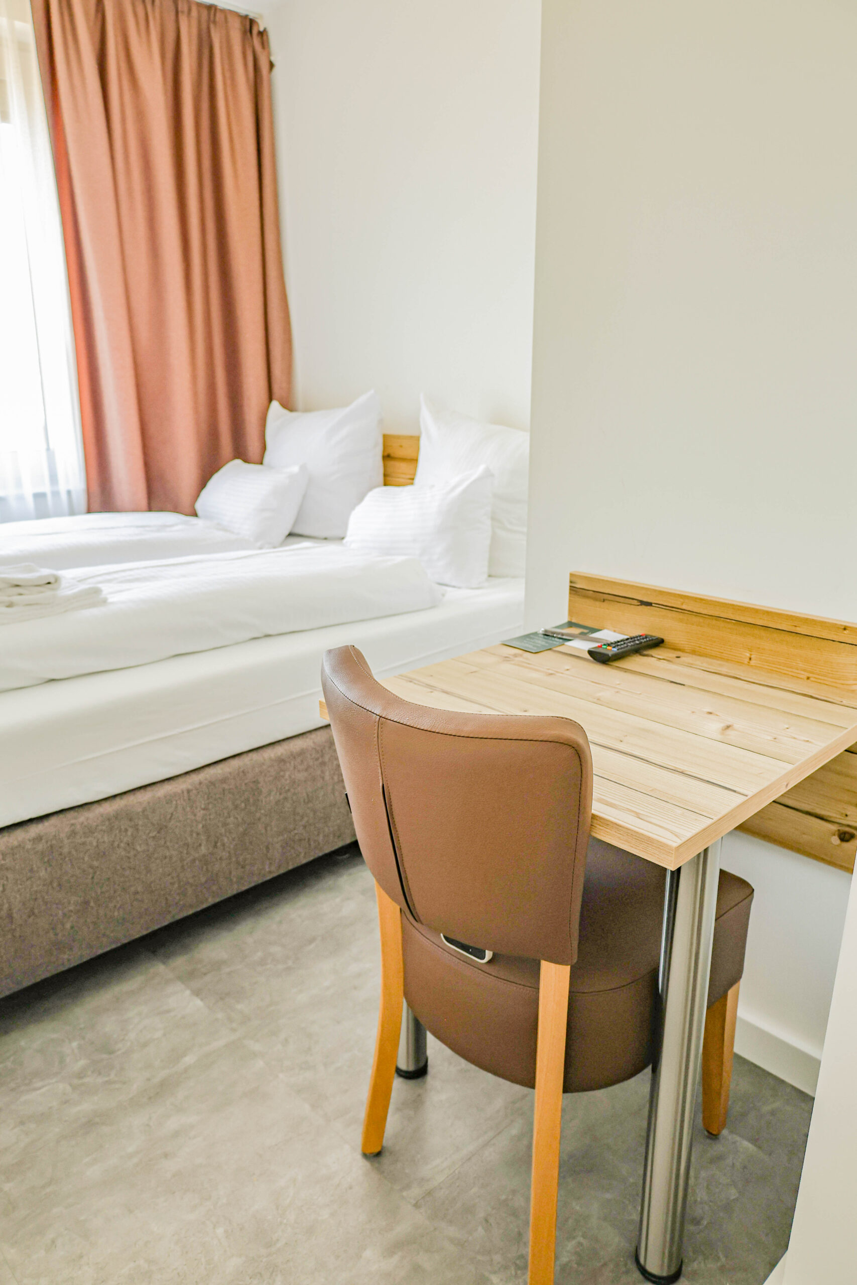 urbanoak-zimmer-standard-doppelzimmer-content-vv6
